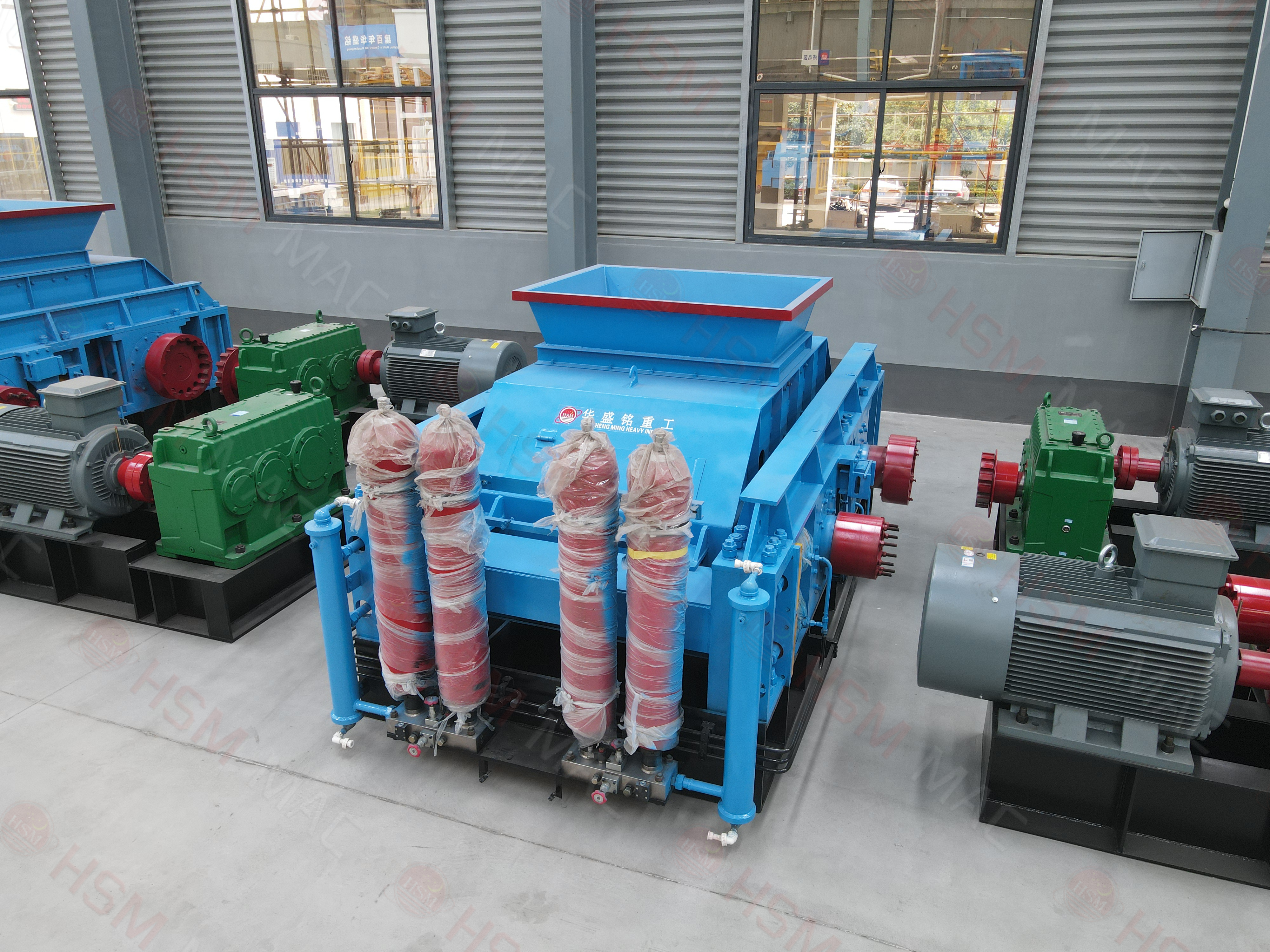 磚廠對輥破碎機(jī)